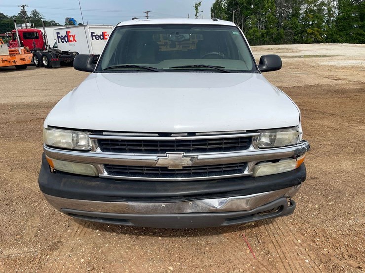 2005-chevrolet-tahoe-image-5
