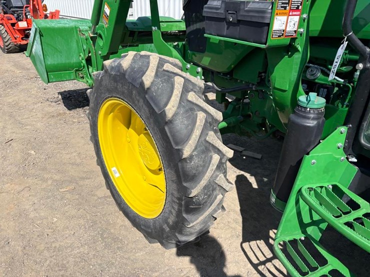 2024-john-deere-5060e-image-14