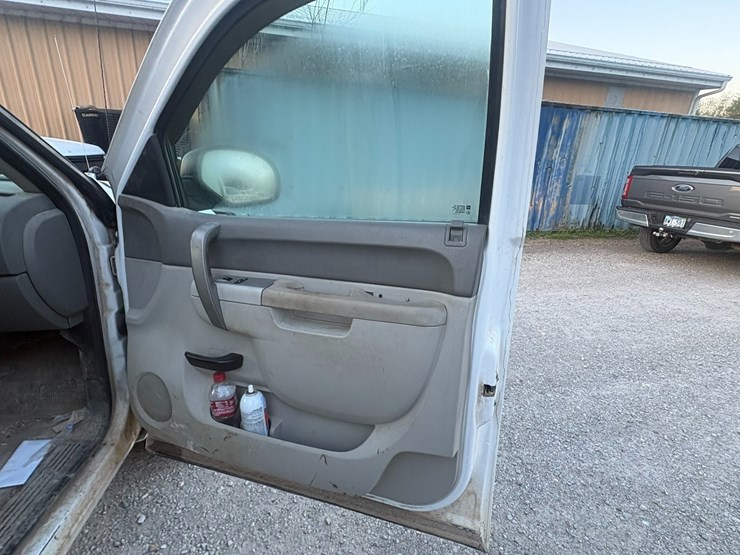 #23969-•-2011-chevrolet-silverado-4x4-pickup-vin:-1gcnkpea1bz146545-image-18