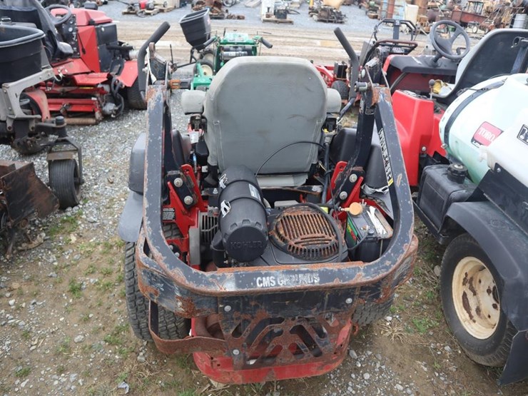 toro-5000-series-z-master-zero-turn-image-6