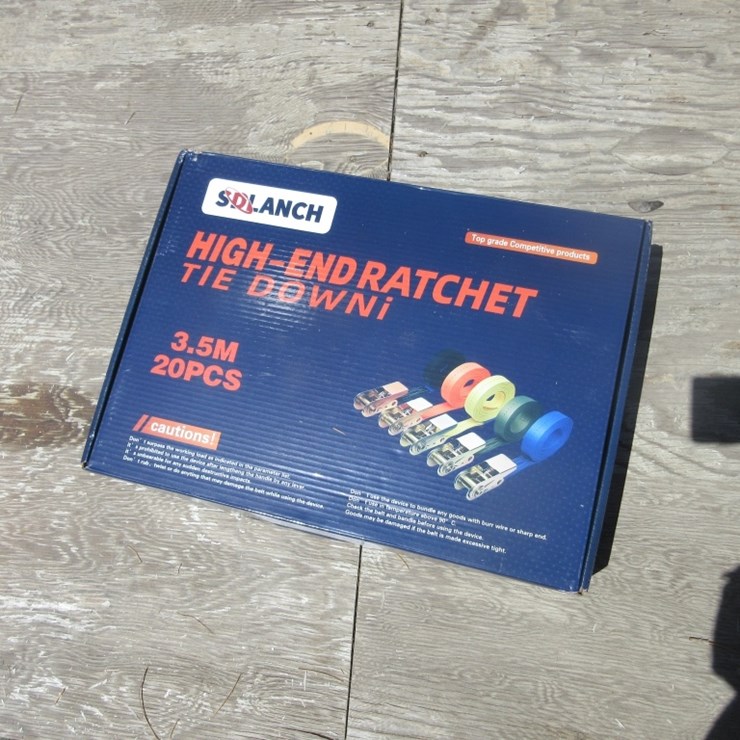 New Unused Box Of Hookless 3.5m Ratchet Straps,