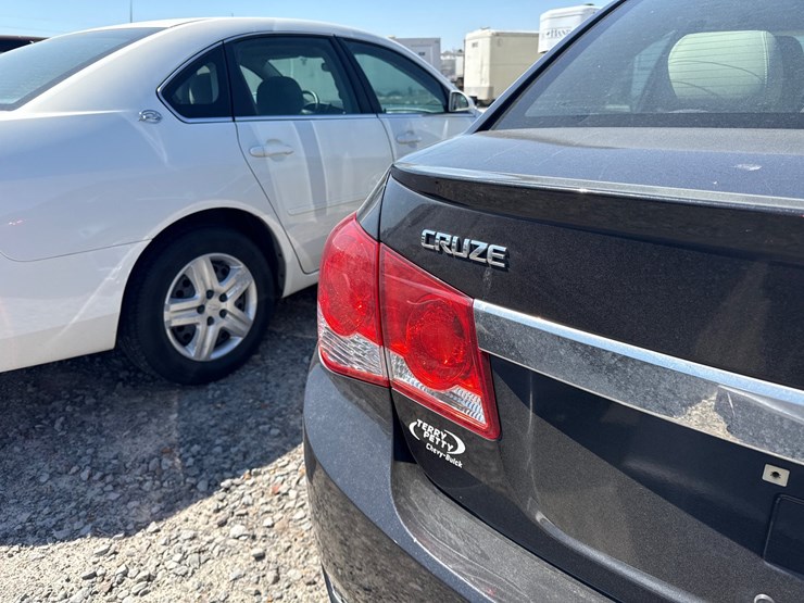 #41896-•-2011-chevrolet-cruze-sedan-1g1ph5s98b7255580-inv#-41896-image-7