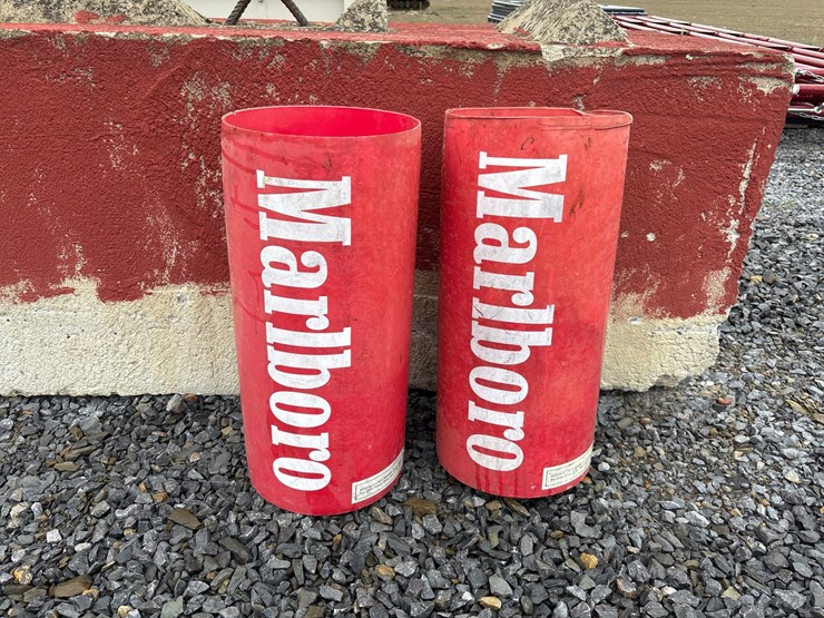 #551-•-1970s-vintage-marlboro-tube-ashtrays-image-1