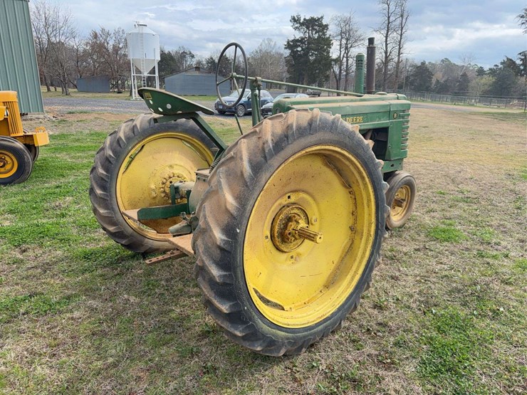 john-deere-b-image-5