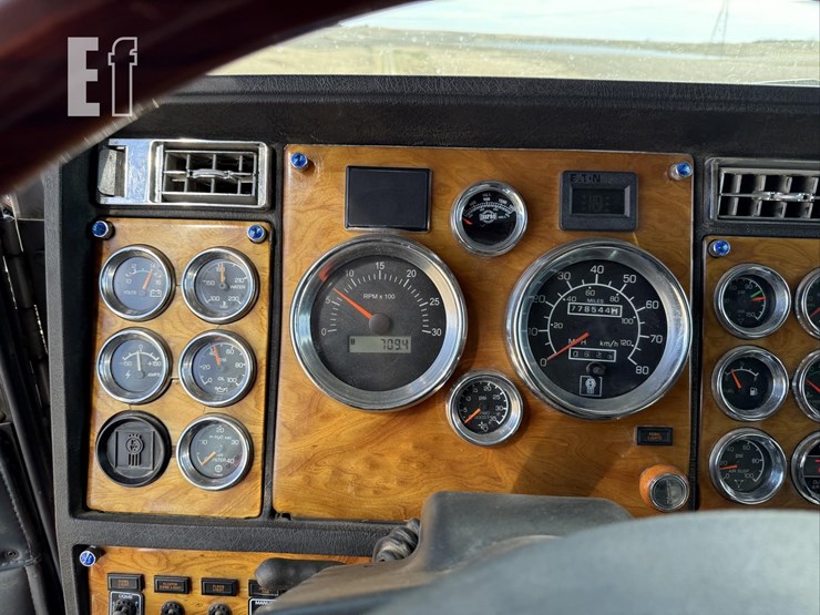 2001-kenworth-w900-image-64