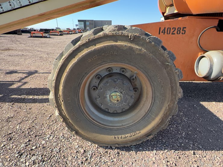 2000-jlg-600s-image-24