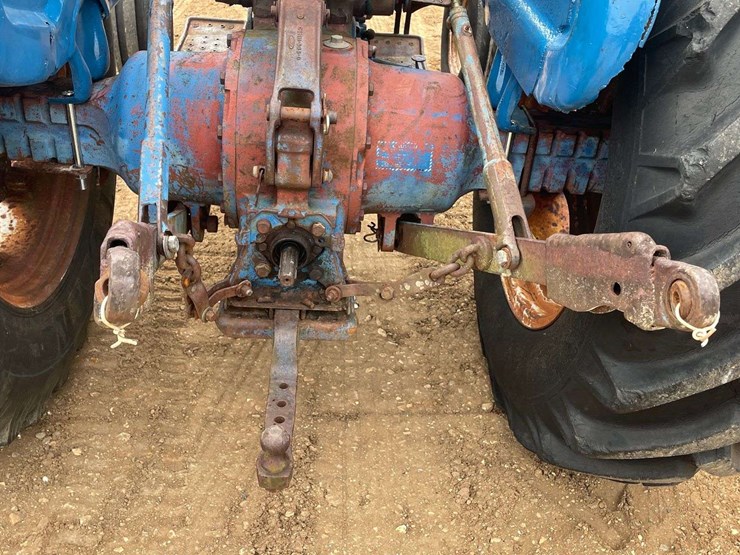 ford-4000-image-13