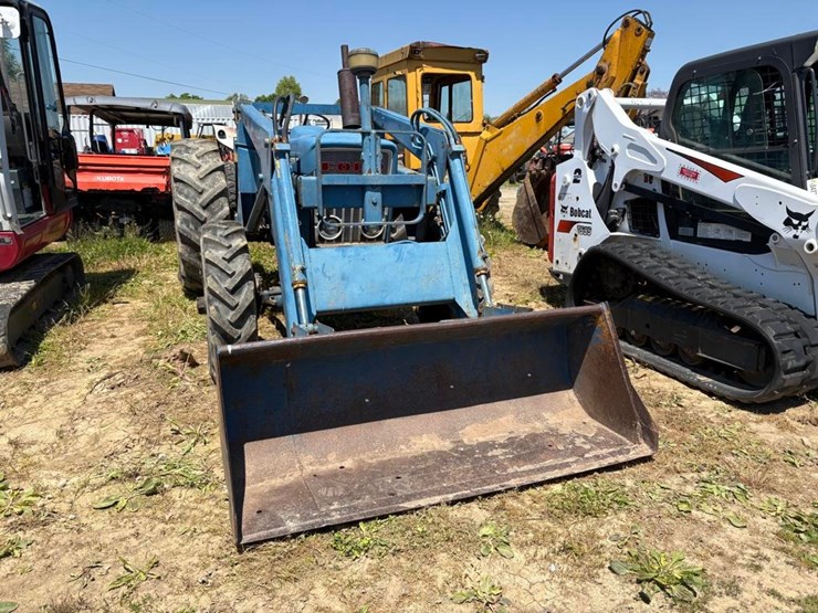 ford-4000-image-3