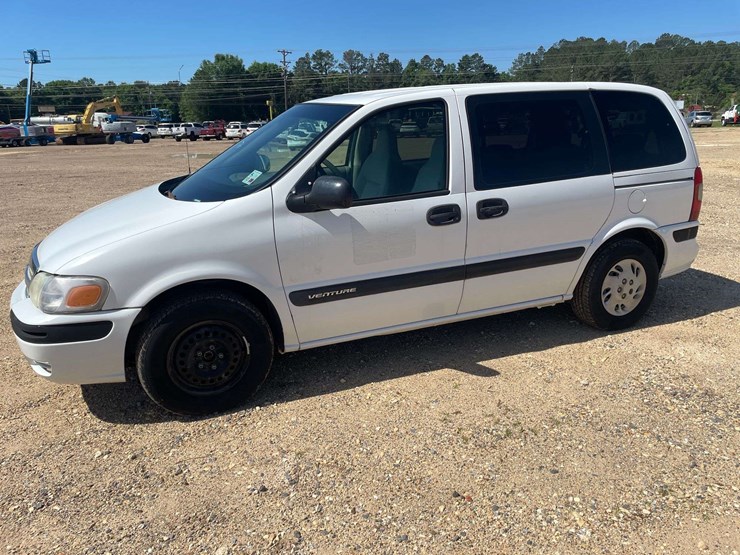 2004-chevrolet-venture-image-1