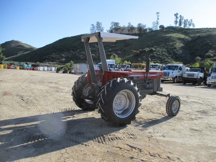 massey-ferguson-ag-tractor,-image-3