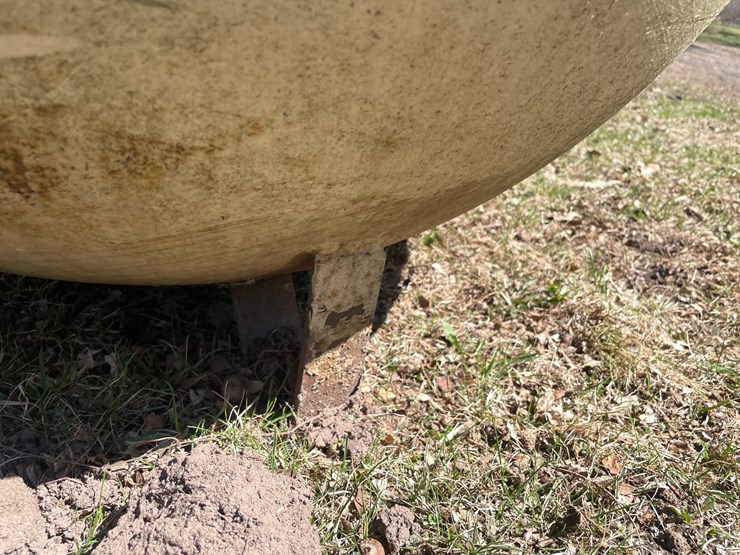 #1889-•-round-propane-tank-image-9