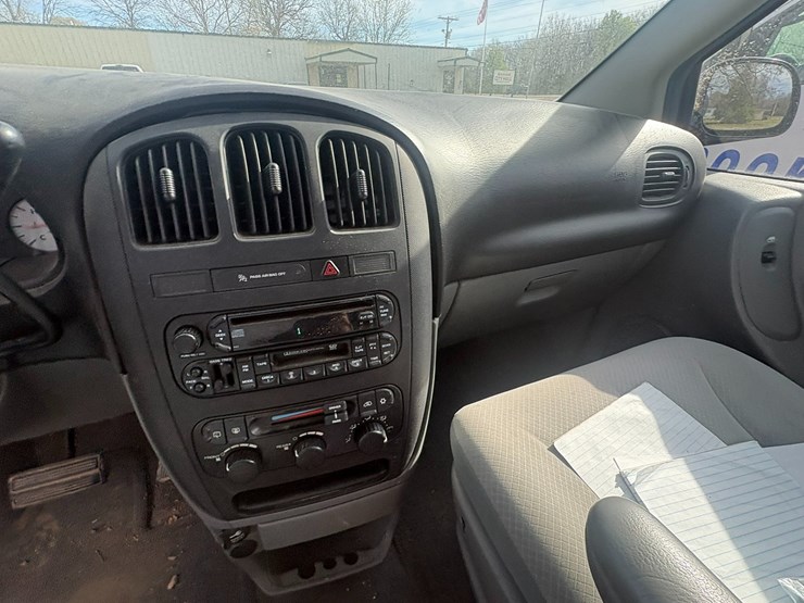 #42108-•-2007-chrysler-grand-caravan-passenger-van-vin:-1d8gp24r57b236495-image-46