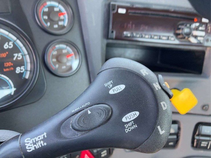 2019-freightliner-cascadia-113-image-39