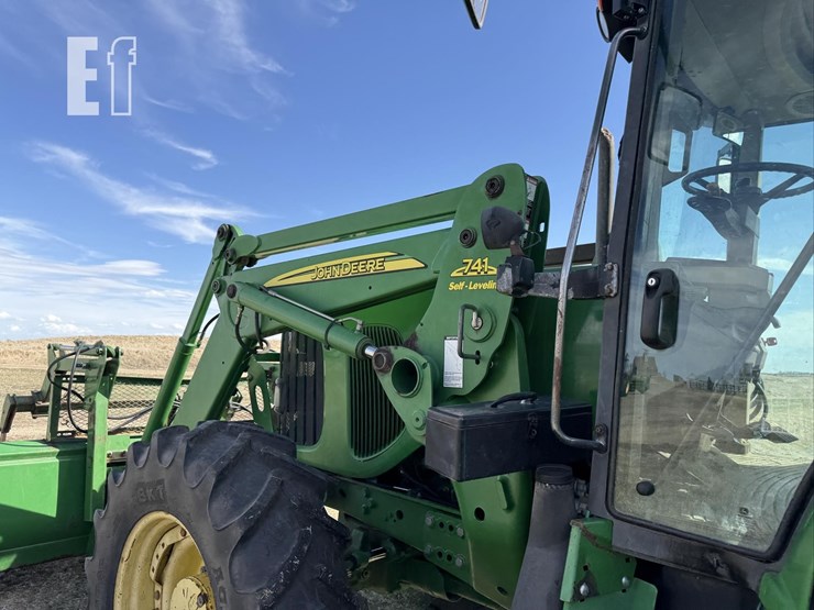 2005-john-deere-7420-image-13