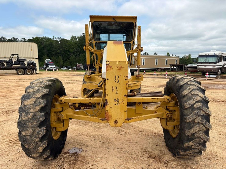 caterpillar-120-image-6