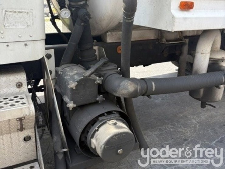 2005-kenworth-t800-image-5