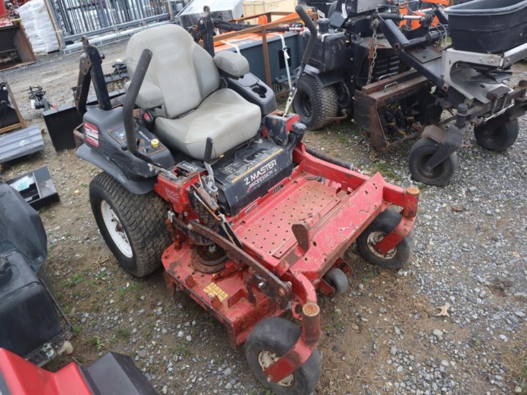 toro-5000-series-z-master-zero-turn-image-1