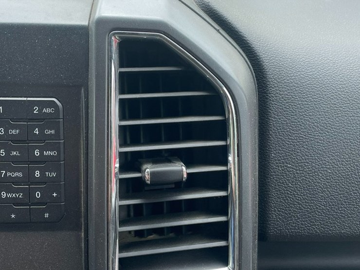 2015-ford-f150-image-33