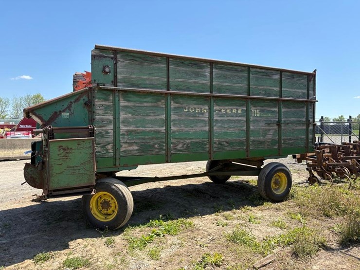 john-deere-115-image-1