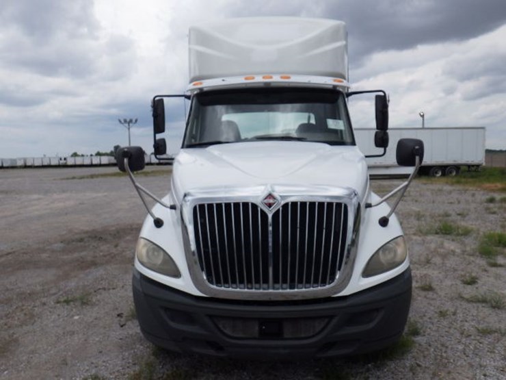 2015-international-prostar-image-2
