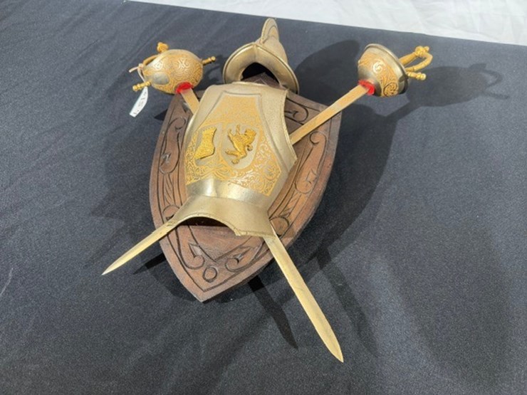 #36154-•-toledo-crossed-swords-spanish-1970s-wood-plaque-image-1