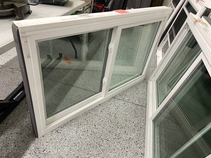 #8562-•-(4)-slider-windows-image-6