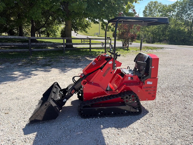 #232-•-unused-agt-sda-140t-mini-ride-on-skid-steer-loader-image-2