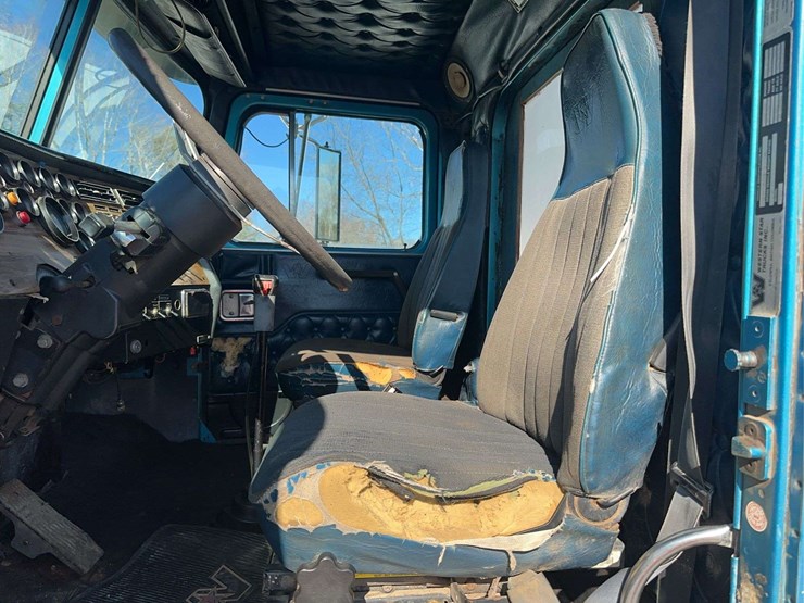1995-western-star-4900-image-24