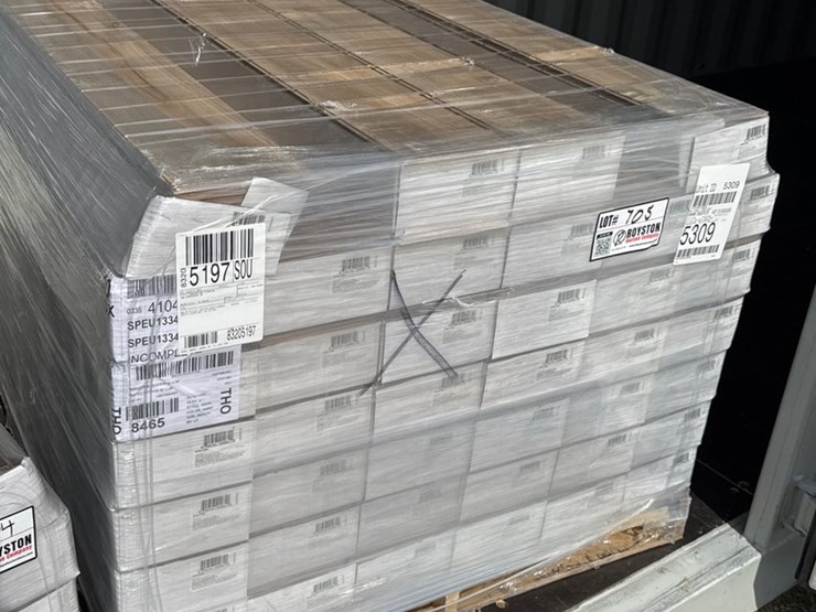 #705-•-40-boxes-of-new-flooring-806-sq-f-tmohawk-perfect-seal-veranda-beech-image-1