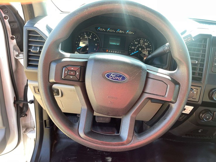 2016-ford-f150-xl-image-12