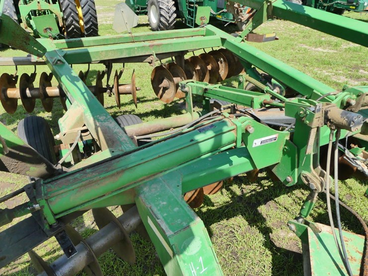john-deere-637-image-8