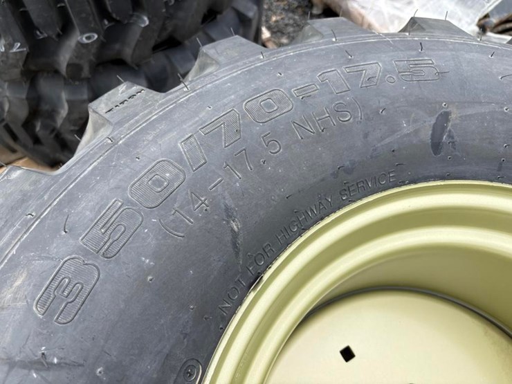 tiron-350/70-17.5-skis-steer-tires-image-4