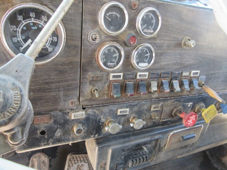 1981-kenworth-w900-image-12