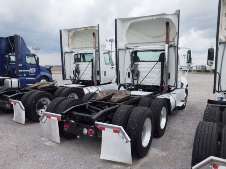 2017-international-prostar-image-10