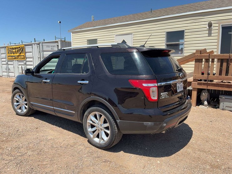 2013-ford-explorer-limited-image-4