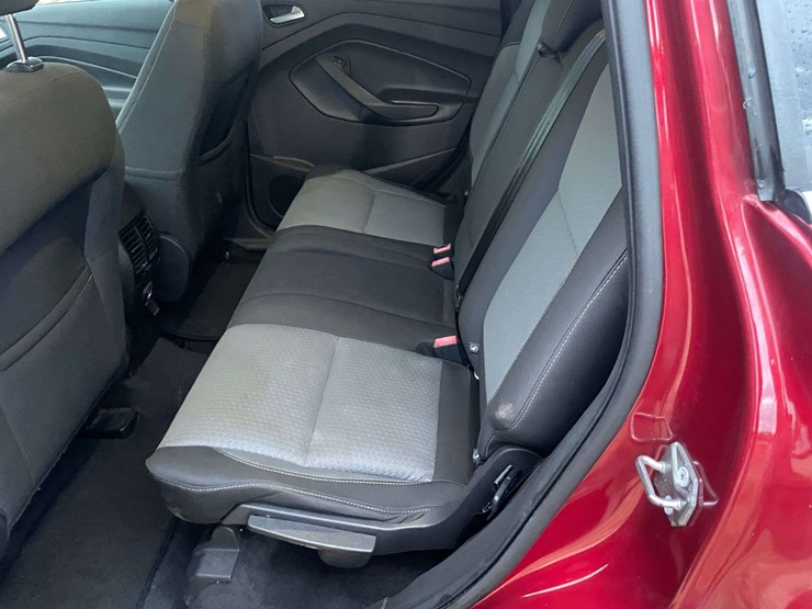 2017-ford-escape-se-image-14