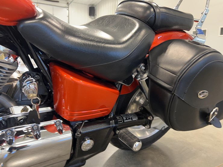 2004-honda-vtx1800-motorcycle-image-9