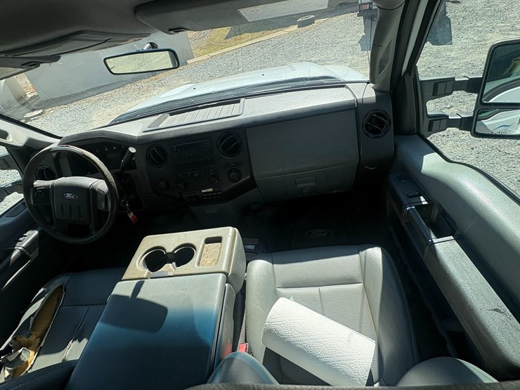 2012-ford-f350-image-34