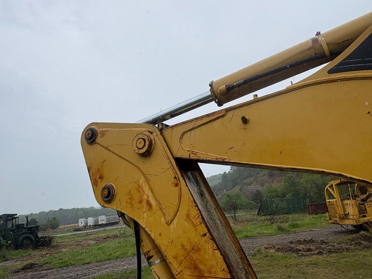 caterpillar-416b-image-17