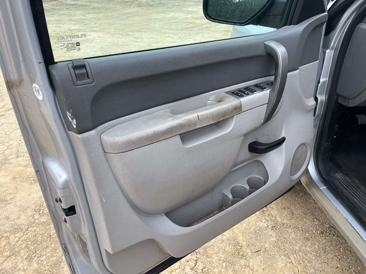 2013-chevrolet-silverado-1500-image-9