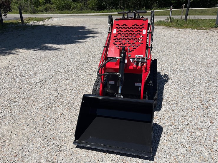 #227-•-unused-agt-ysrt14-mini-skid-steer-loader-image-2