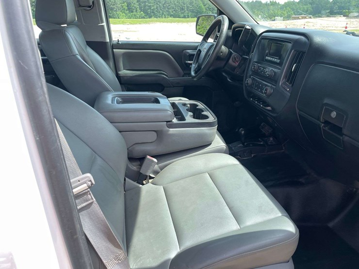 2015-chevrolet-silverado-1500-image-18
