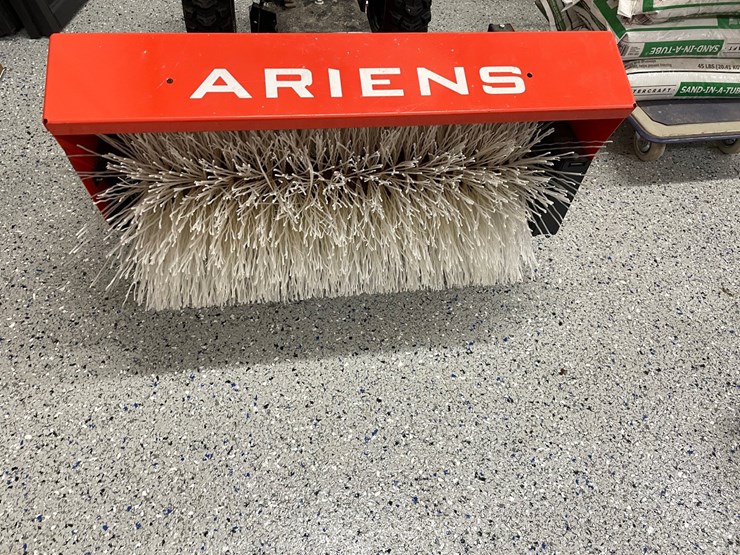 #3287-•-ariens-28"-power-brush-image-9