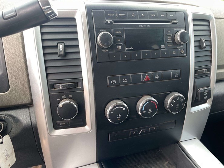 2011-dodge-ram-2500-image-13