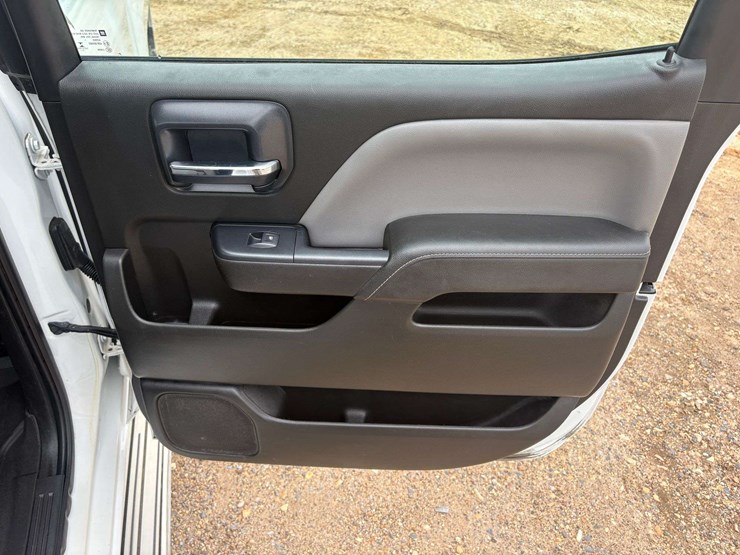 2015-chevrolet-1500-image-24
