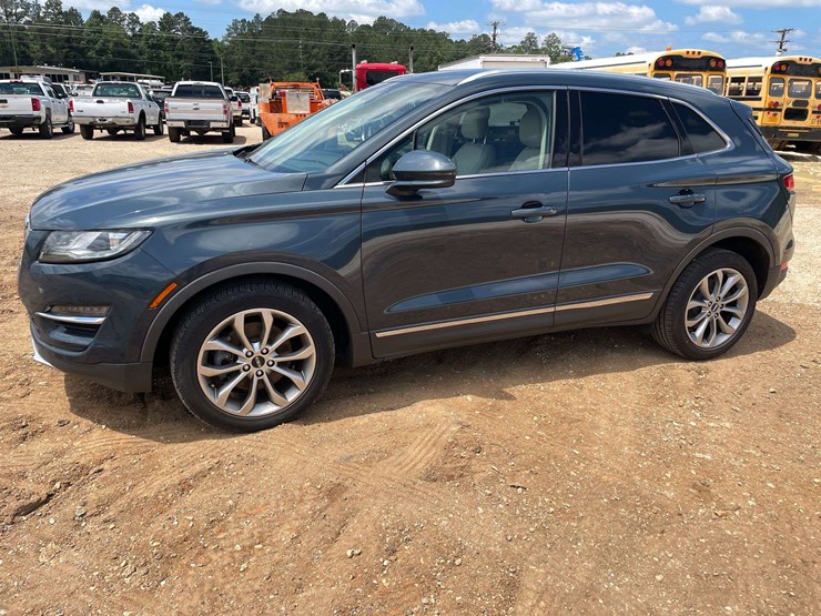 2019-lincoln-mkc-4-door-mpv-(105,085-miles)-image-1