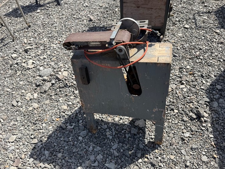 #42700-•-belt-sander-w/-stand-inv#-42700-image-3