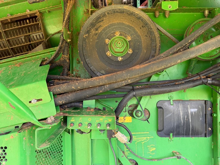 #524-•-2009-john-deere-9770s-combine-image-25