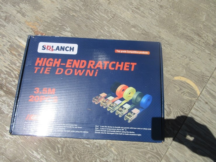 new-unused-box-of-hookless-3.5m-ratchet-straps,-image-1