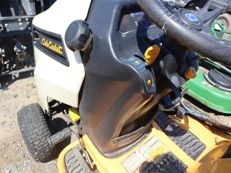 cub-cadet-lxt1050-riding-mower-image-20
